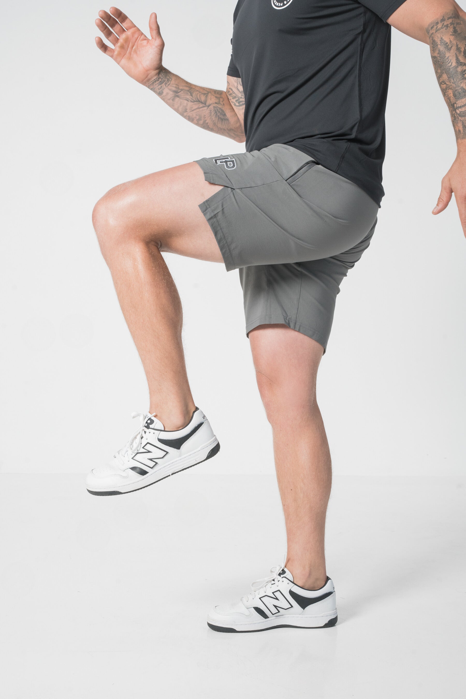 CITY SLICKER TRAINING SHORTS - DEEP GREY