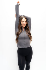 PEACHY CROP ZIP GREY